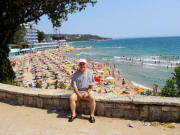 Alt�nkum'a giderken durdu�umuz bir koy